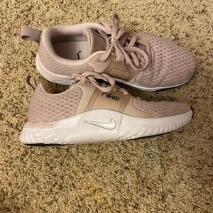 Womens Nike Renew shoes size 6